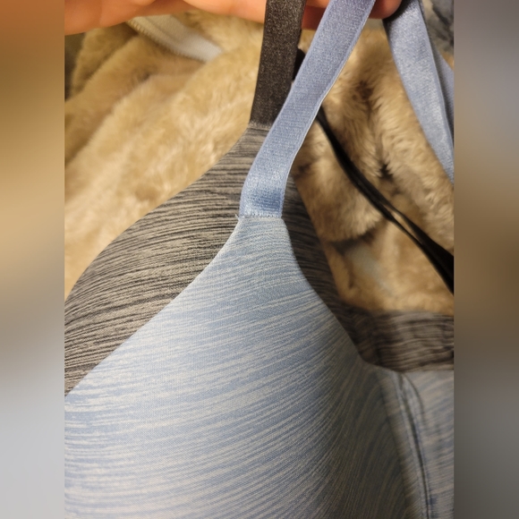 BUNDLE 2 Victoria Secret Bras 34 DDD - Picture 6 of 9